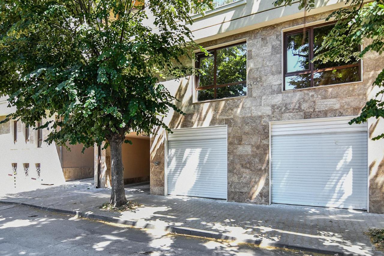 Cozy Flats Nearby Center Free Park Area Appartement Varna Buitenkant foto