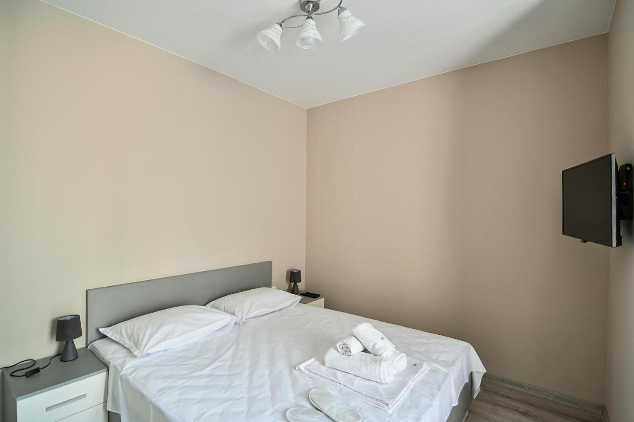 Cozy Flats Nearby Center Free Park Area Appartement Varna Buitenkant foto