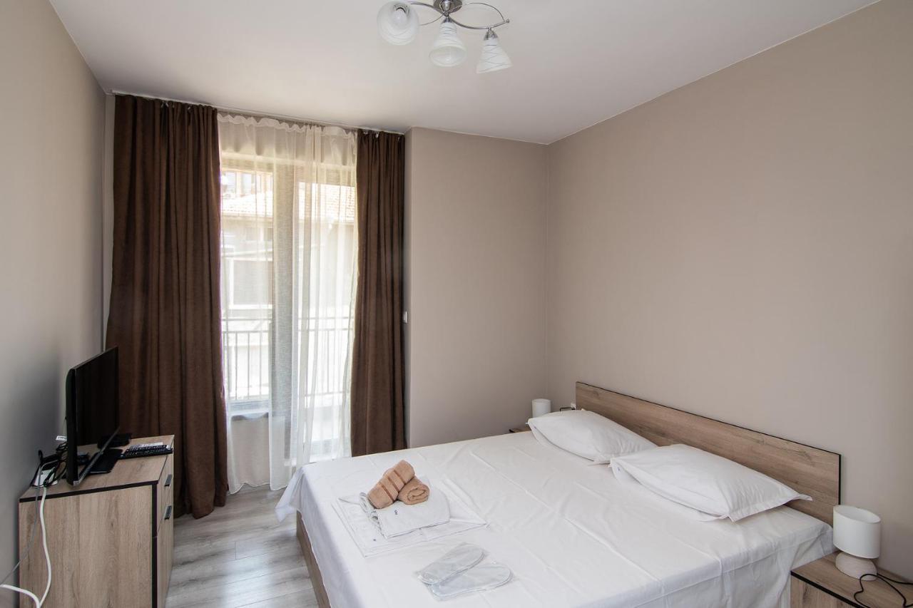 Cozy Flats Nearby Center Free Park Area Appartement Varna Buitenkant foto