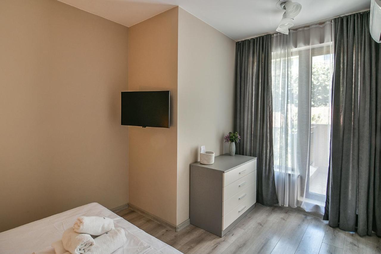 Cozy Flats Nearby Center Free Park Area Appartement Varna Buitenkant foto