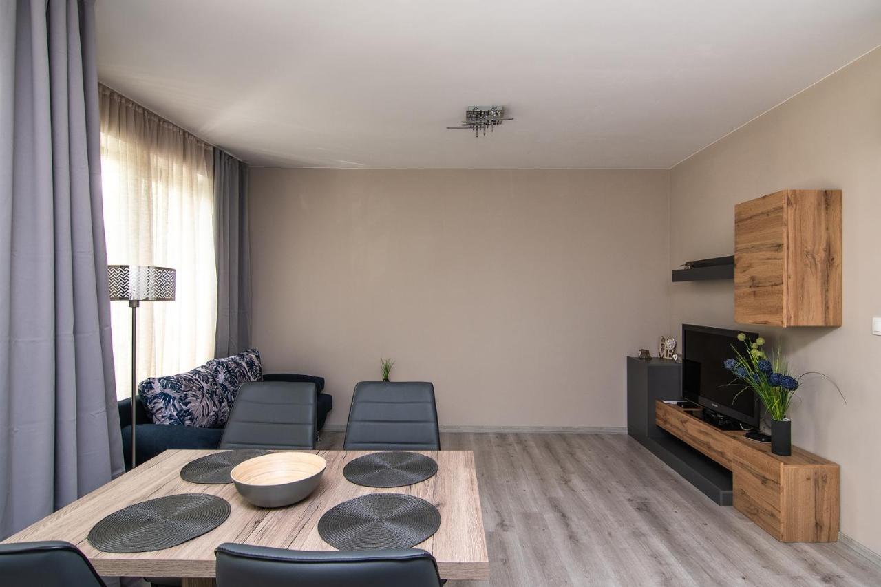 Cozy Flats Nearby Center Free Park Area Appartement Varna Buitenkant foto